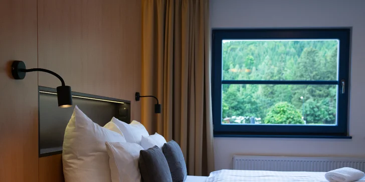 Resort Špindl pod Medvědínom: hotel pri lanovke, raňajky alebo polpenzia, vstupy do aquaparku