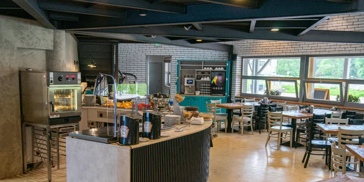 Resort Špindl pod Medvědínom: hotel pri lanovke, raňajky alebo polpenzia, vstupy do aquaparku