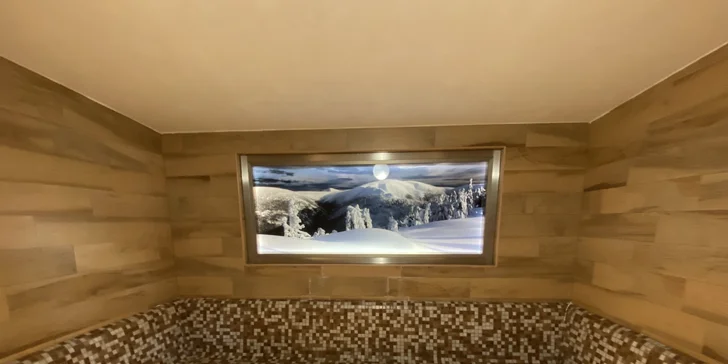 Resort Špindl pod Medvědínom: hotel pri lanovke, raňajky alebo polpenzia, vstupy do aquaparku