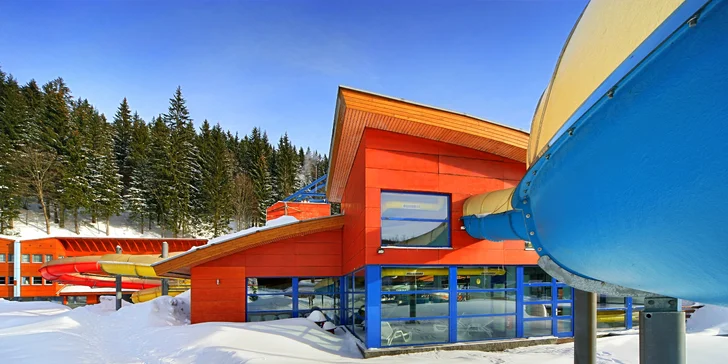 Resort Špindl pod Medvědínom: hotel pri lanovke, raňajky alebo polpenzia, vstupy do aquaparku