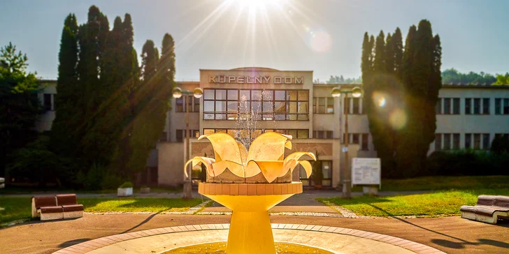 Pobyt Kúpeľoch Sliač s balíkom liečebných procedúr, plnou penziou a vstupom do Holidaypark Kováčová