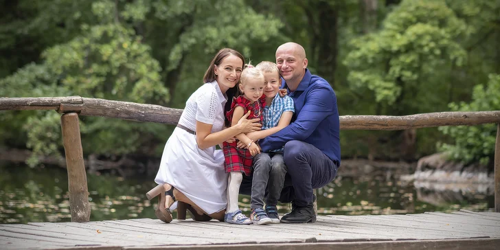 Profesionálne exteriérové fotenie: portréty, rodiny, páry, svadby