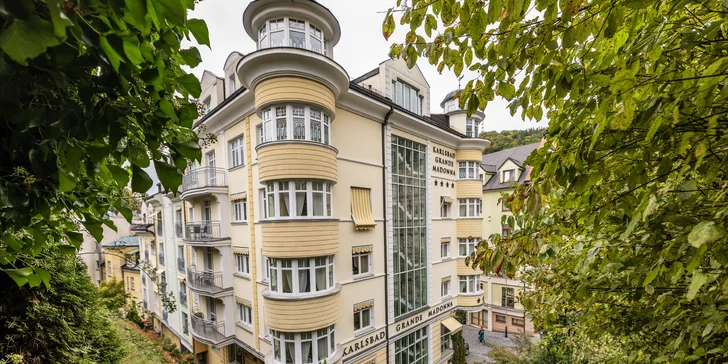 Pobyt v Karlových Varoch s raňajkami alebo polpenziou, neobmedzeným wellness aj masážou