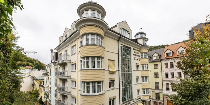 Pobyt v Karlových Varoch s raňajkami alebo polpenziou, neobmedzeným wellness aj masážou
