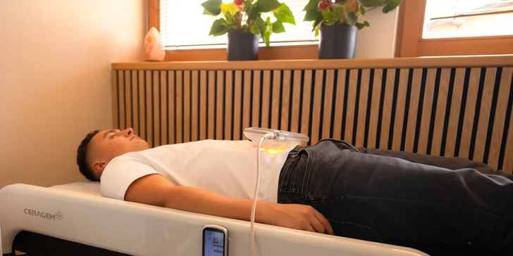 Masáž na lôžku CERAGEM alebo terapia infračerveným svetlom MITO Light