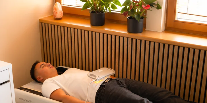 Masáž na lôžku CERAGEM alebo terapia infračerveným svetlom MITO Light