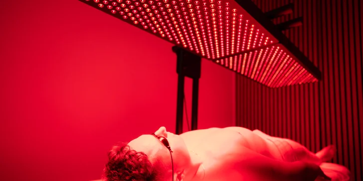 Masáž na lôžku CERAGEM alebo terapia infračerveným svetlom MITO Light