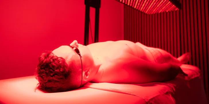 Masáž na lôžku CERAGEM alebo terapia infračerveným svetlom MITO Light