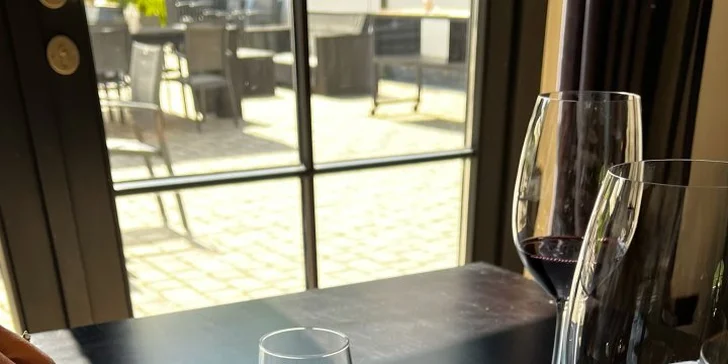 Pobyt na zámku v Poľsku: jedlo, neobmedzený wellness aj balíčky s masážou