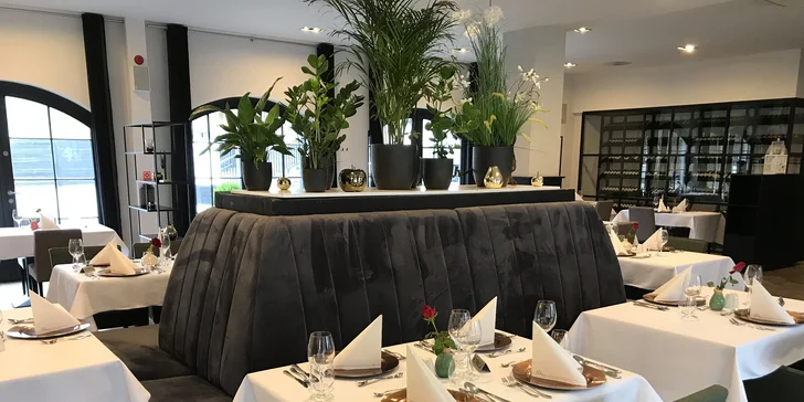 Pobyt na zámku v Poľsku: jedlo, neobmedzený wellness aj balíčky s masážou