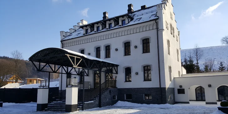 Pobyt na zámku v Poľsku: jedlo, neobmedzený wellness aj balíčky s masážou