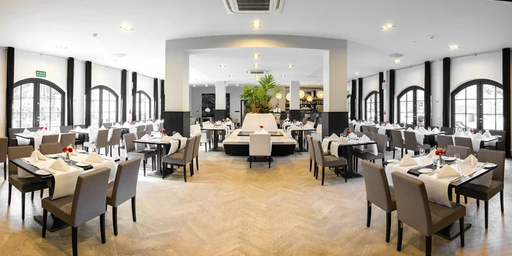 Pobyt na zámku v Poľsku: jedlo, neobmedzený wellness aj balíčky s masážou