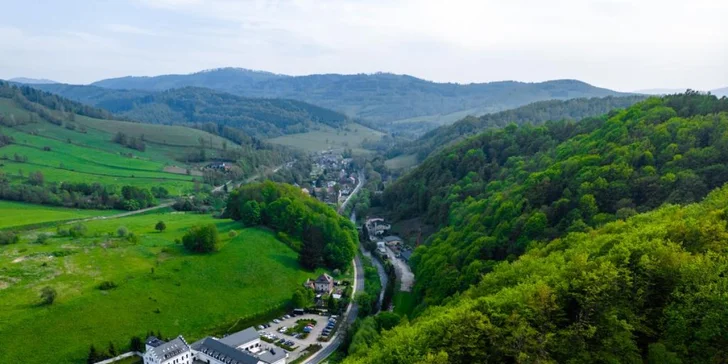 Pobyt na zámku v Poľsku: jedlo, neobmedzený wellness aj balíčky s masážou
