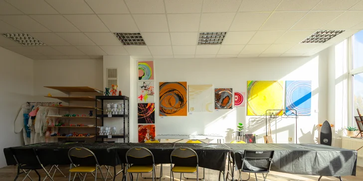 Darčekové vouchery na skupinové maľovanie: netradičné techniky tvorenia
