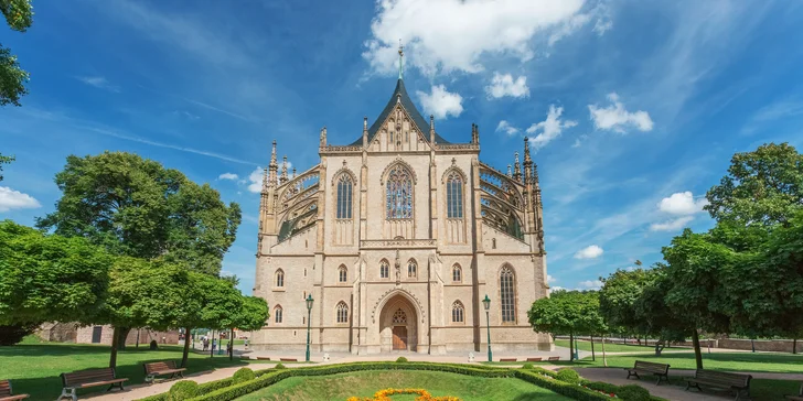 Romantický pobyt v Kutnej Hore: moderné izby s raňajkami, vínom aj možnosťou vírivky