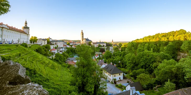 Romantický pobyt v Kutnej Hore: moderné izby s raňajkami, vínom aj možnosťou vírivky
