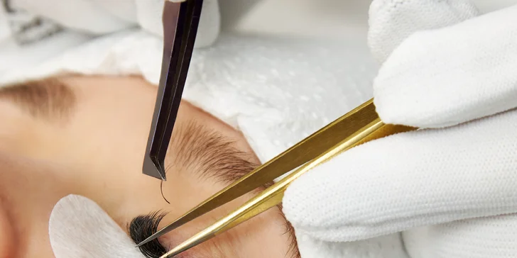 Očarujúci pohľad a rána bez starostí: úprava a farbenie obočia aj nové 1D mihalnice