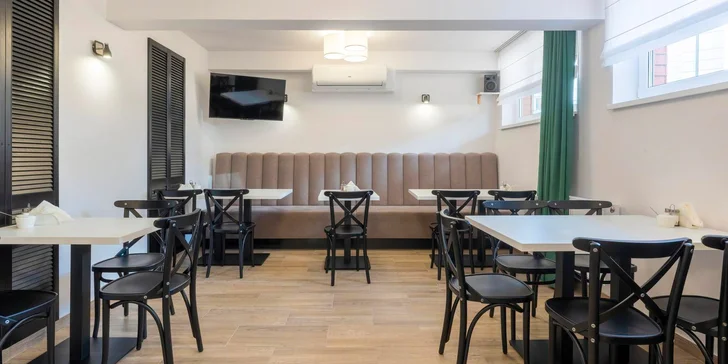 Pobyt v obci Rewal pri Balte, 45 km od Międzyzdrojów: vila 200 m od pláže, strava aj wellness