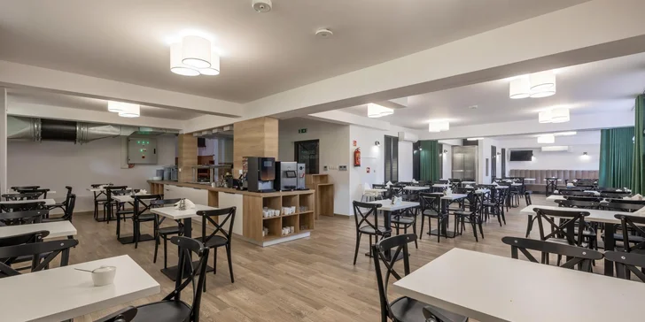 Pobyt v obci Rewal pri Balte, 45 km od Międzyzdrojów: vila 200 m od pláže, strava aj wellness