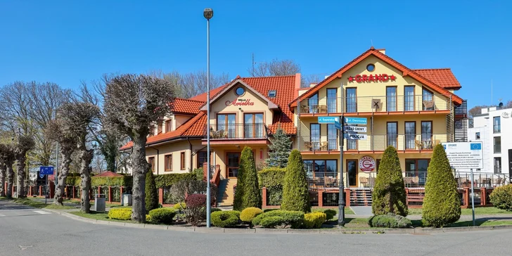 Penzión v baltskej dedine Rewal 400 m od piesočnatej pláže: raňajky alebo polpenzia aj neobmedzený wellness