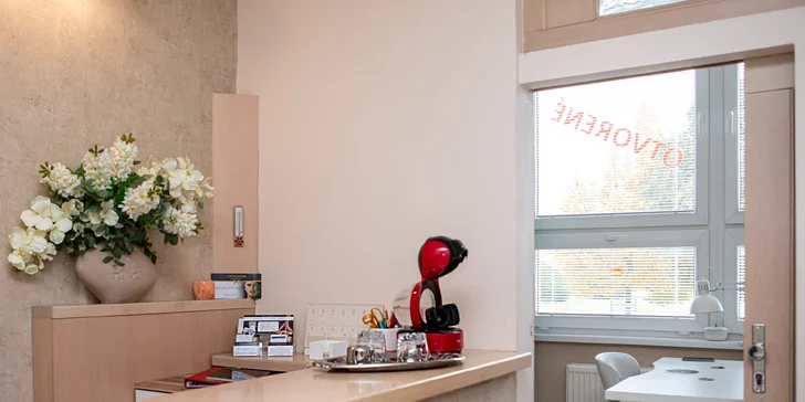 Ošetrenie s exozómami pre rozjasnenú a spevnenú pleť