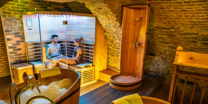 Romantika a oddych v srdci Znojma: pobyt s infrasaunou na izbe aj pivným či vínnym kúpeľom