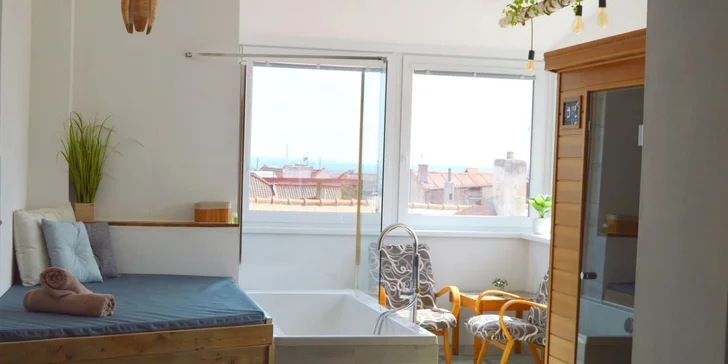 Romantika a oddych v srdci Znojma: pobyt s infrasaunou na izbe aj pivným či vínnym kúpeľom