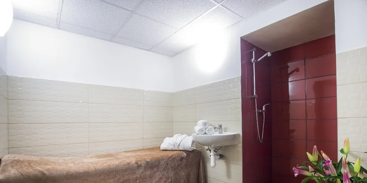 Pobyt vo Františkových Lázňach: bazén a sauna, procedúry alebo masáž a polpenzia
