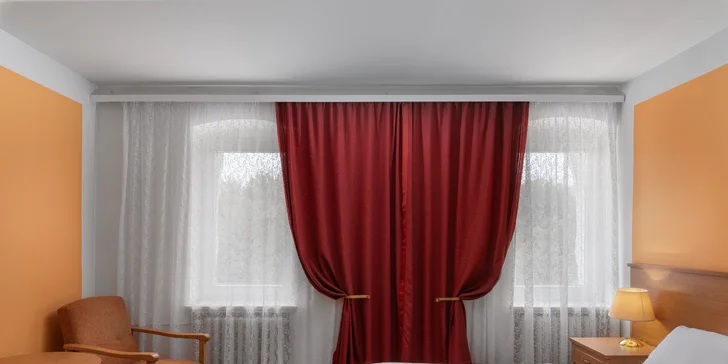 Pobyt vo Františkových Lázňach: bazén a sauna, procedúry alebo masáž a polpenzia