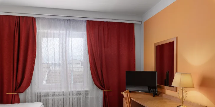 Pobyt vo Františkových Lázňach: bazén a sauna, procedúry alebo masáž a polpenzia