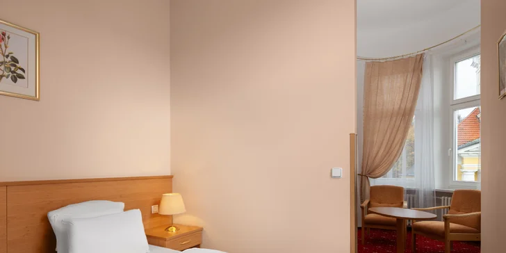 Pobyt vo Františkových Lázňach: bazén a sauna, procedúry alebo masáž a polpenzia