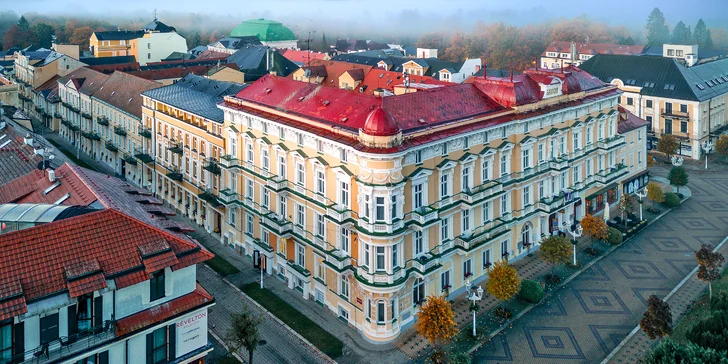 Pobyt vo Františkových Lázňach: bazén a sauna, procedúry alebo masáž a polpenzia