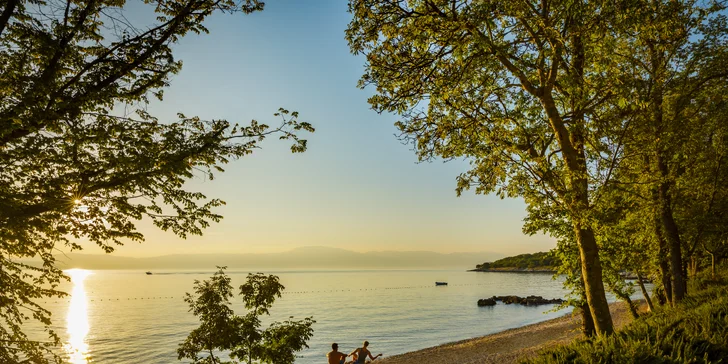 Chorvátsky Krk: krásne apartmány až pre 8 osôb a parádne zázemie