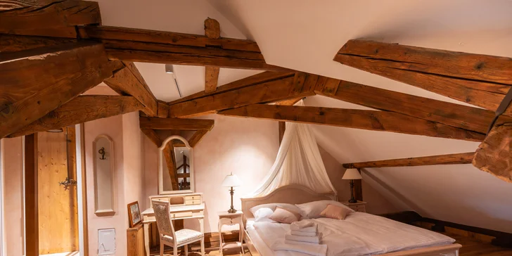 Príjemný pobyt na kaštieli neďaleko Valtíc a Lednice s raňajkami a privátnym wellness