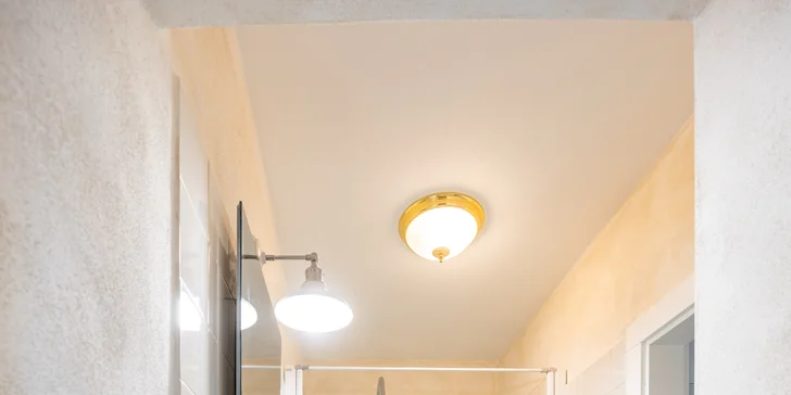 Príjemný pobyt na kaštieli neďaleko Valtíc a Lednice s raňajkami a privátnym wellness