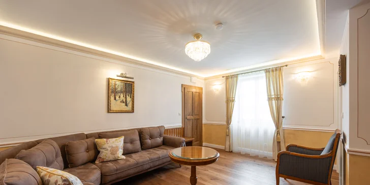 Príjemný pobyt na kaštieli neďaleko Valtíc a Lednice s raňajkami a privátnym wellness