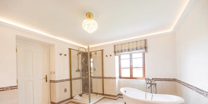 Príjemný pobyt na kaštieli neďaleko Valtíc a Lednice s raňajkami a privátnym wellness