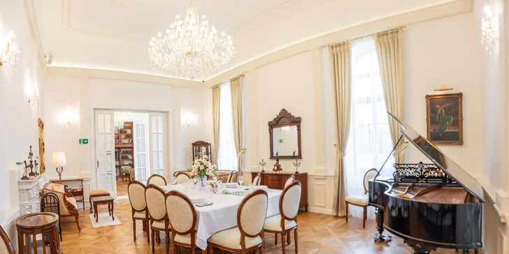 Príjemný pobyt na kaštieli neďaleko Valtíc a Lednice s raňajkami a privátnym wellness