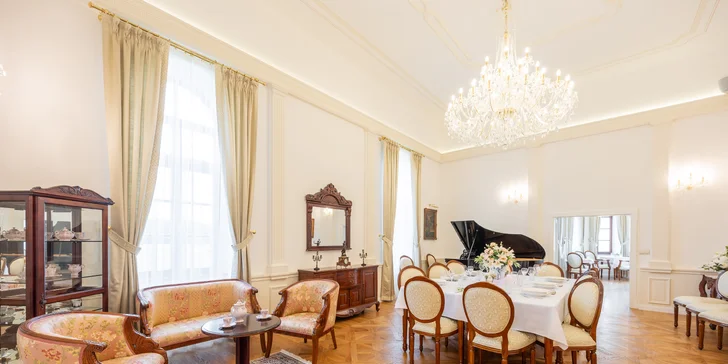 Príjemný pobyt na kaštieli neďaleko Valtíc a Lednice s raňajkami a privátnym wellness
