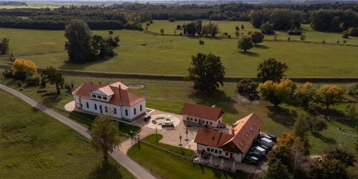 Príjemný pobyt na kaštieli neďaleko Valtíc a Lednice s raňajkami a privátnym wellness