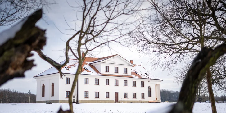 Príjemný pobyt na kaštieli neďaleko Valtíc a Lednice s raňajkami a privátnym wellness
