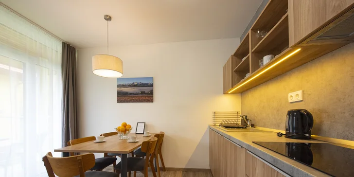 Apartmány v Dolnom Smokovci s raňajkami, syrovým tanierom a fľašou vína