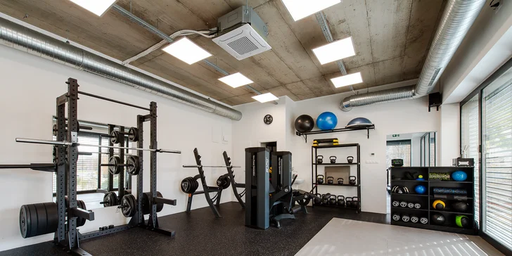 Individuálne cvičenie alebo tréning s osobným trénerom, aj permanentky v nonstop fitku