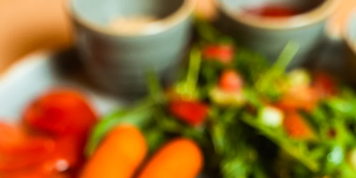 Raňajky pre dvoch v BENZE: párky, plnený croissant, omeleta, šunkovo-syrový tanier a iné