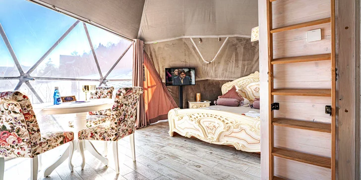 Vyhľadávaná romantika v luxusných kupolách s vírivkou a výhľadom na hory
