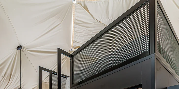 Pobyt v Špindlerovom Mlyne: moderný glampingový stan aj privátna infrasauna