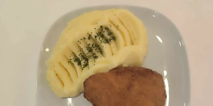 Pobyt na juhu Moravy: hotel s výhľadom na zámok Bučovice, raňajky aj vstup do wellness