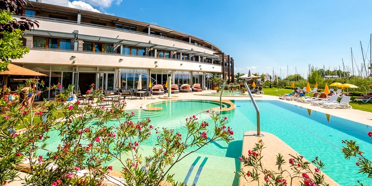 4* hotel na brehu Balatonu: polpenzia a neobmedzený vstup do wellness