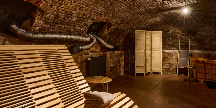 Pobyt v historickom centre Znojma: pivničný apartmán so súkromným wellness a sektom