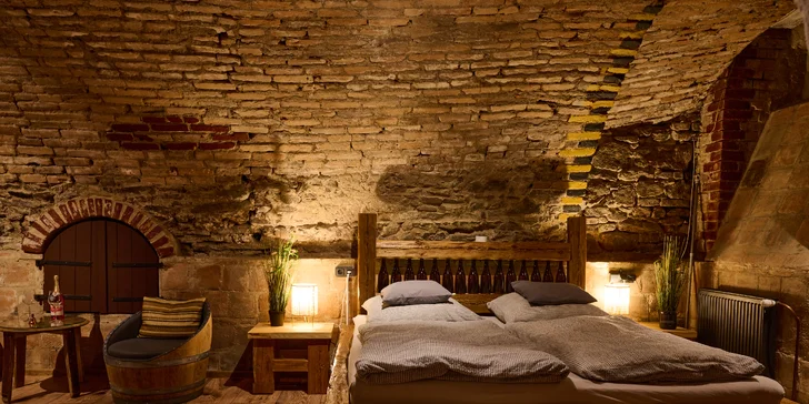 Pobyt v historickom centre Znojma: pivničný apartmán so súkromným wellness a sektom
